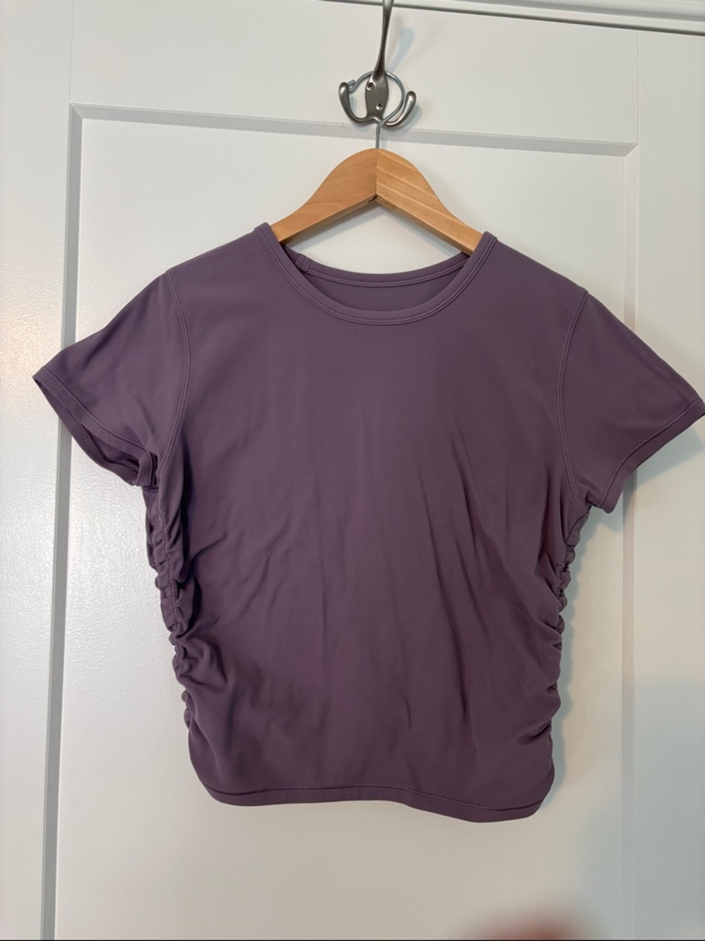 Lululemon All it takes Nulu Short Sleeve T-Shirt, Size 8